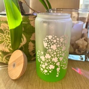 ☘️ St. Patricks Day ~Shamrock Tumbler ~ Adorable ☘️ NEW